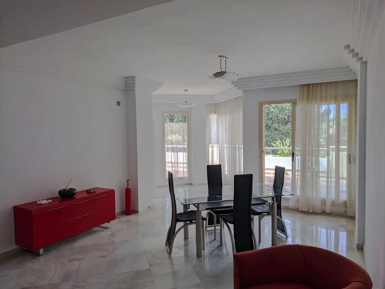 Apartment | Resale in Aloha in Aloha, Costa del Sol - Photo 3