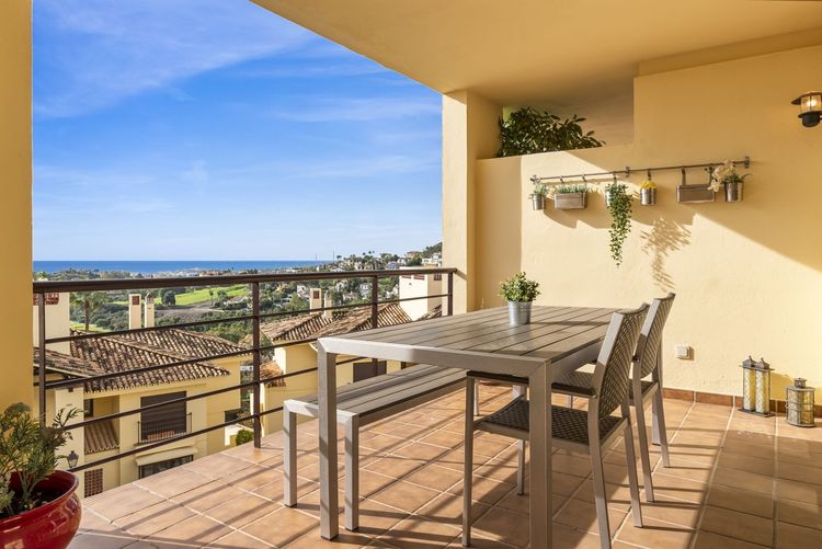 Apartment | Resale in Las Brisas in Las Brisas, Costa del Sol - Photo 4