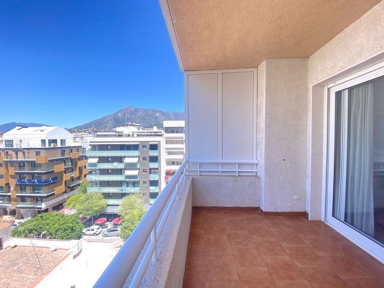 Apartment | Resale in Marbella in Marbella Others, Costa del Sol - Photo 3