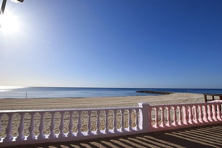 Apartment | Resale in Playa de los Locos in Playa de los Locos, Costa Blanca - Photo 2
