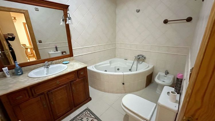 Apartment | Resale in Guardamar del Segura in Guardamar del Segura, Costa Blanca - Photo 3