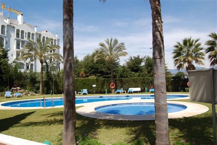 Apartment in Puerto Banús in Puerto Banús, Nueva Andalucía, Costa del Sol - Photo 2