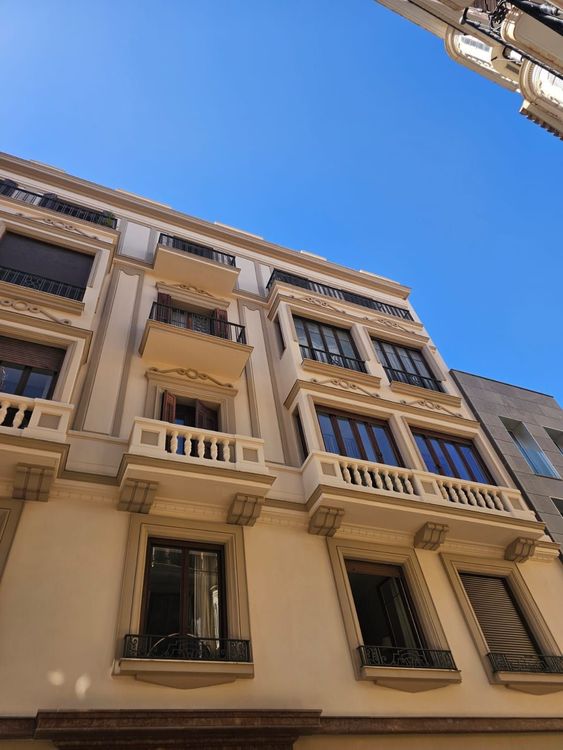 Apartment | Resale in Málaga Centro in Málaga Centro, Costa del Sol - Photo 2