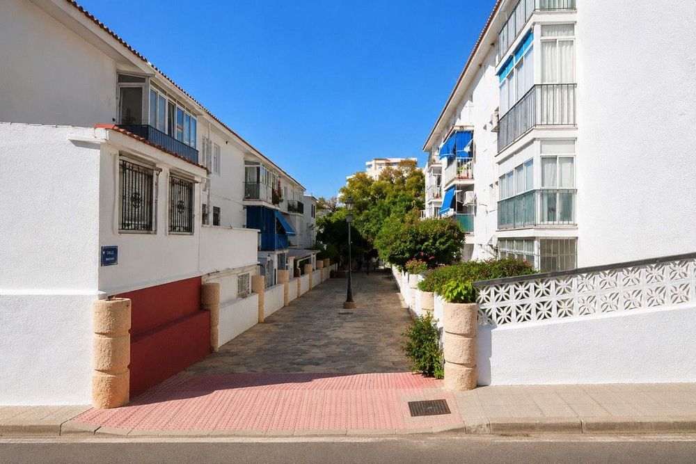 Apartment in Nueva Andalucía in Nueva Andalucía Others, Nueva Andalucía, Costa del Sol - Main property photo