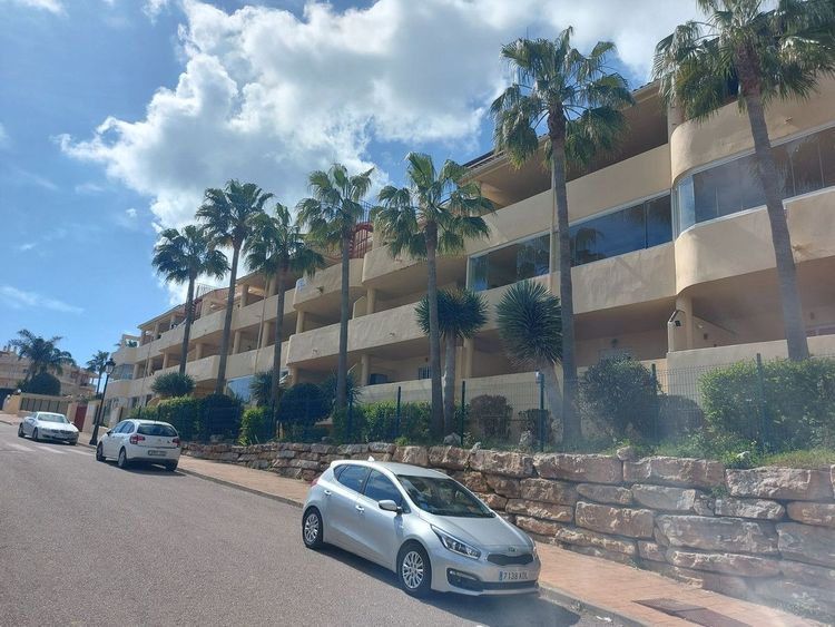 Apartment | Resale in La Duquesa - Development photo 1