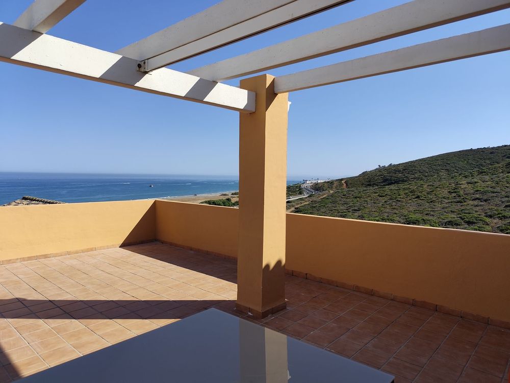 Penthouse | Resale in La Duquesa in La Duquesa, Costa del Sol - Main property photo