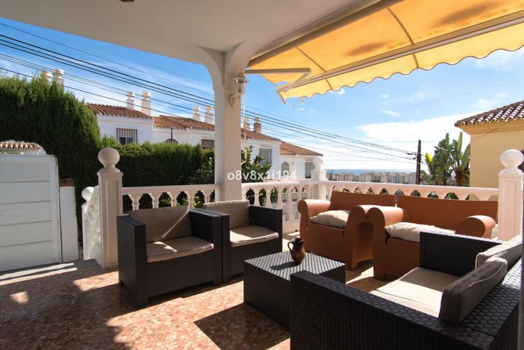 House | Resale in Rincón de la Victoria in Rincón de la Victoria, Costa del Sol - Photo 5