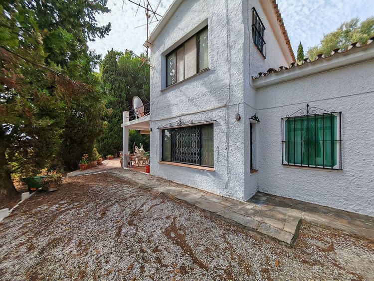 House | Resale in Mijas Costa in Mijas Costa, Costa del Sol - Photo 4
