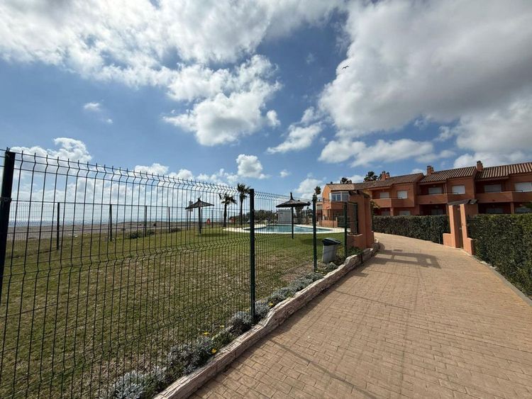 House | Resale in Manilva in Manilva Others, Costa del Sol - Photo 4