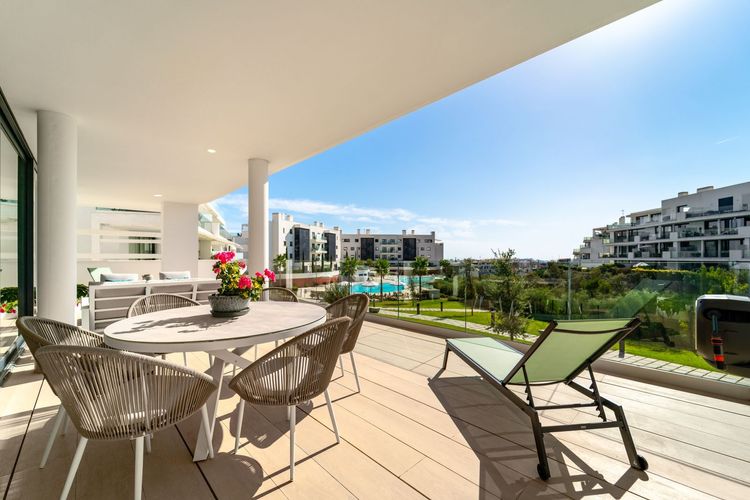 listing card gallery