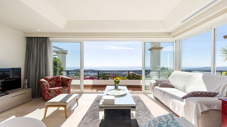 Penthouse | Resale in Doña Julia - Development photo 1