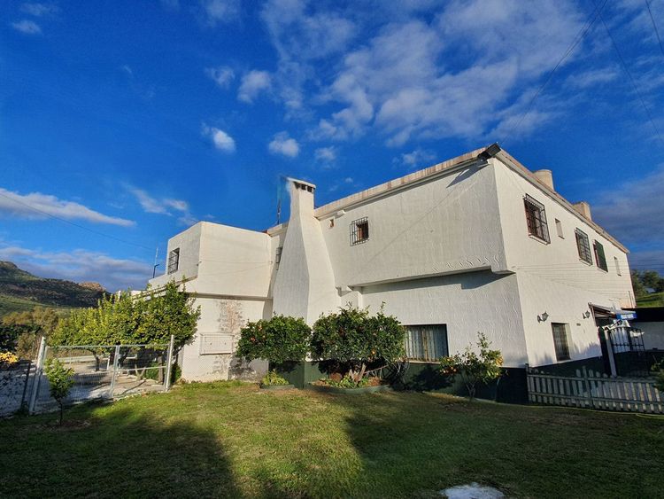 House | Resale in Guaro - Development photo 1