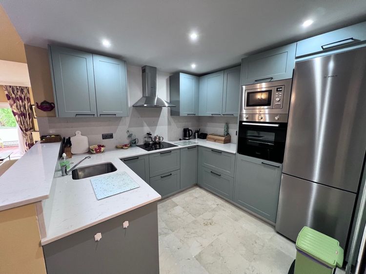 Penthouse | Resale in Carib Playa in Carib Playa, Costa del Sol - Photo 2