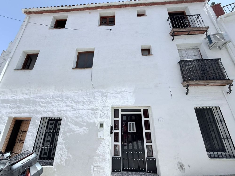 House | Resale in Monda in Monda, Costa del Sol - Main property photo