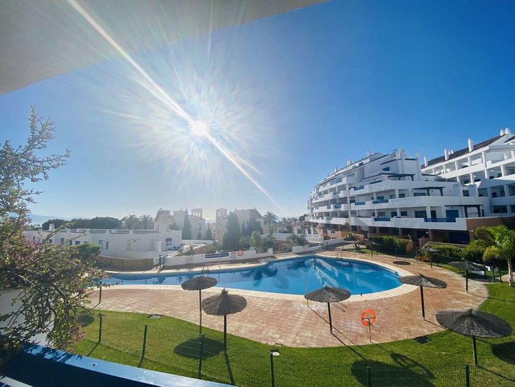 Apartment | Resale in La Duquesa - Development photo 1