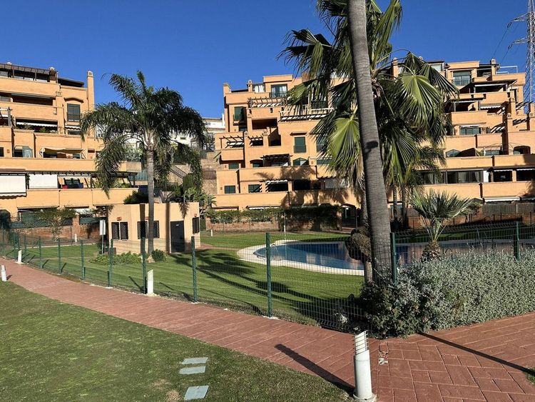 Apartment | Resale in Marbella in Marbella Others, Costa del Sol - Photo 4