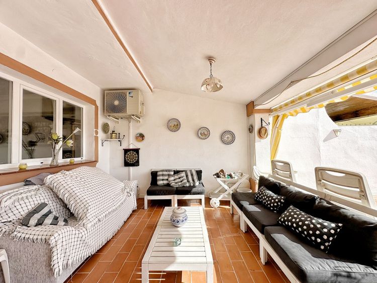 House | Resale in Rincón de la Victoria in Rincón de la Victoria, Costa del Sol - Photo 4