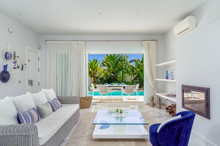 House | Resale in Marbesa in Marbesa, Marbella East, Costa del Sol - Photo 5