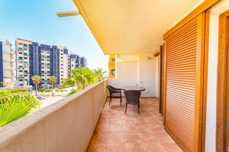 Apartment | Resale in Torrevieja in Torrevieja, Costa Blanca - Photo 2