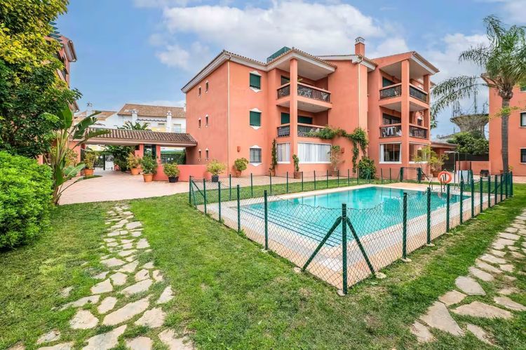 listing card gallery