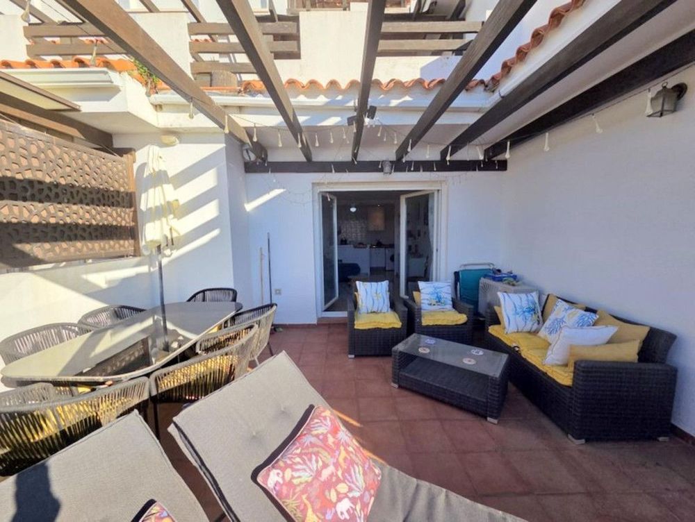 Apartment | Resale in La Duquesa in La Duquesa, Costa del Sol - Main property photo