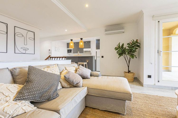 Apartment | Resale in Nueva Andalucía - Development photo 1