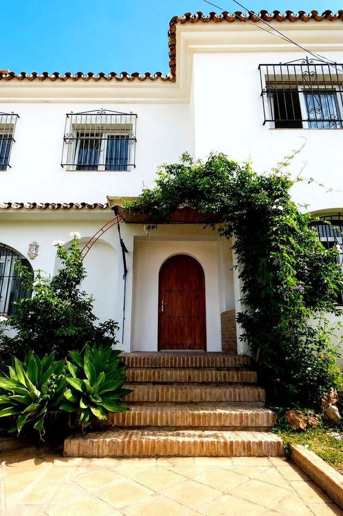 House | Resale in Marbella in Marbella Others, Costa del Sol - Photo 3
