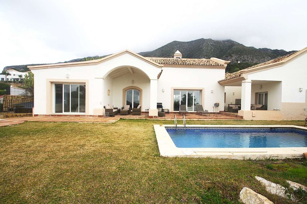 House | Resale in Istán in Istán, Costa del Sol - Main property photo