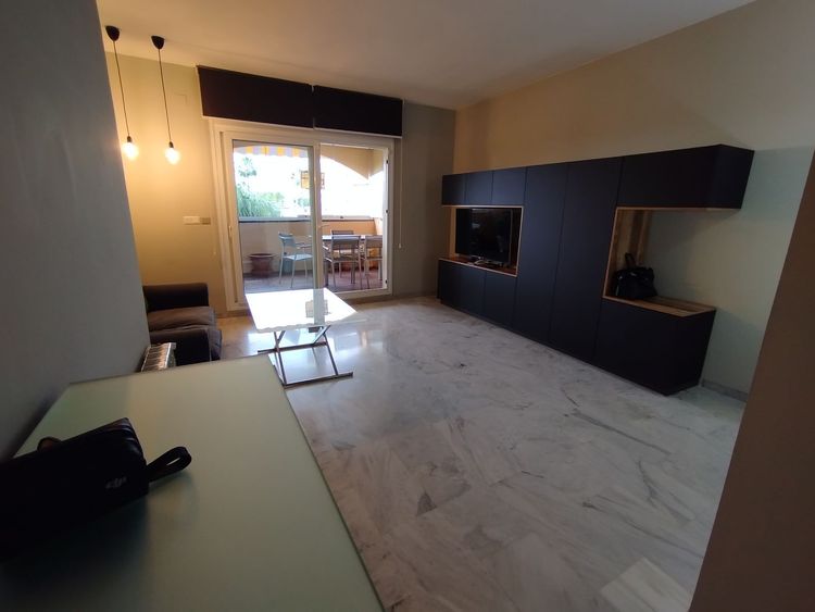 Apartment | Resale in Los Alamos in Los Alamos, Costa del Sol - Photo 4