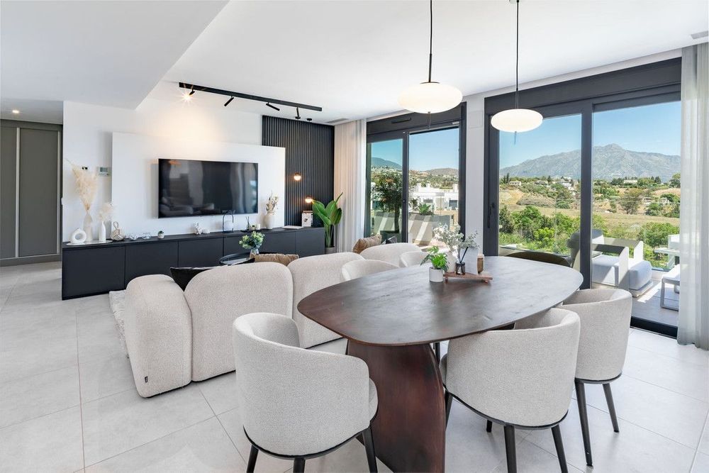 Penthouse | Resale in New Golden Mile in New Golden Mile, Costa del Sol - Main property photo