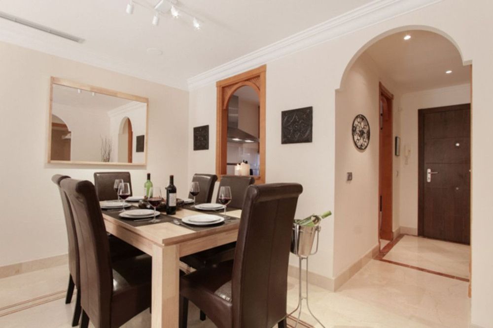 Apartment | Resale in Aloha in Aloha, Costa del Sol - Main property photo