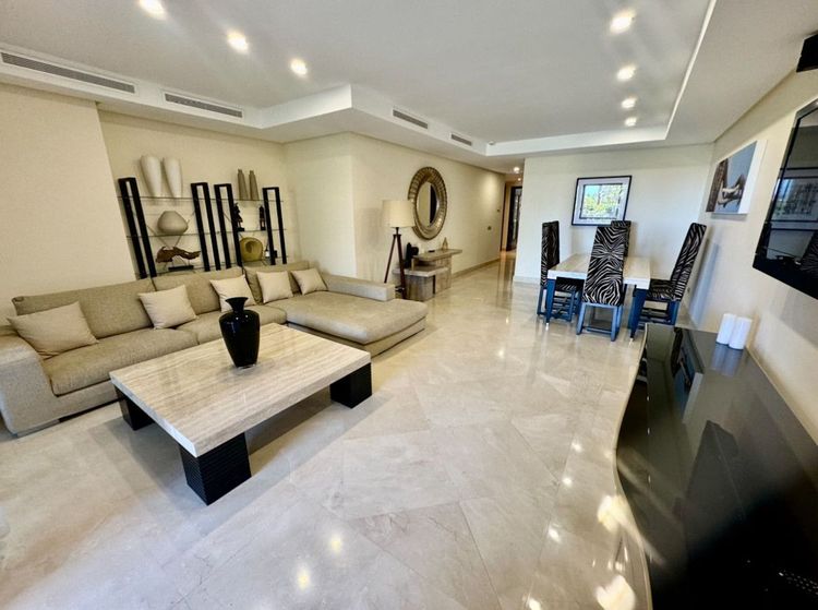 Apartment | Resale in Puerto Banús in Puerto Banús, Costa del Sol - Photo 5