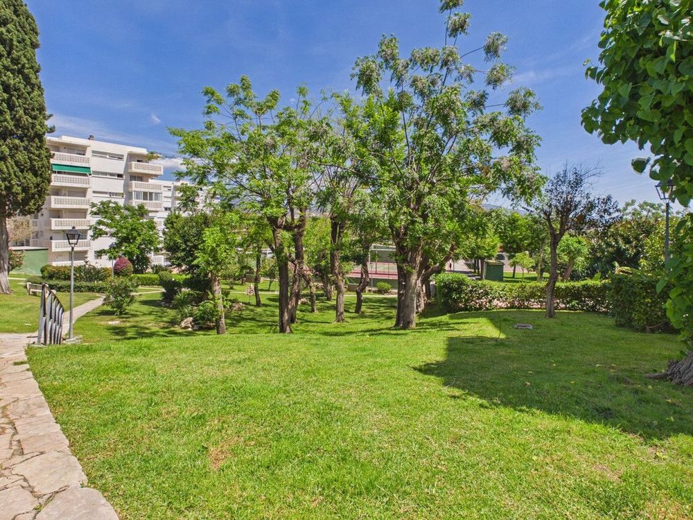 Apartment | Resale in Estepona in Estepona, Costa del Sol - Main property photo