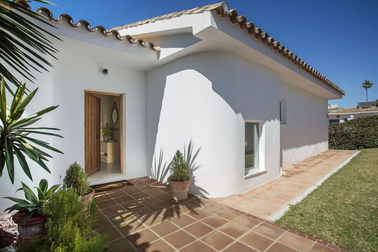 House | Resale in Riviera del Sol in Riviera del Sol, Costa del Sol - Photo 3