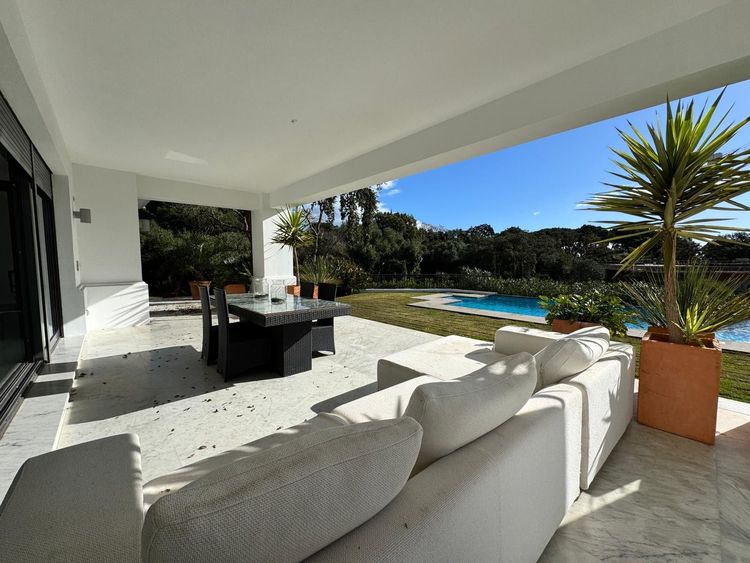 House | Resale in Sotogrande in Sotogrande Others, Costa del Sol - Photo 2