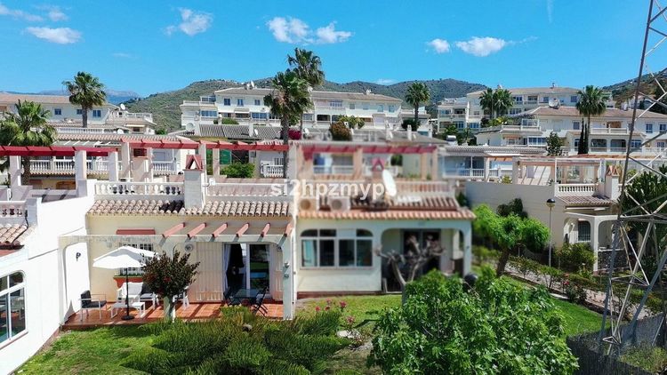 House | Resale in Torrox in Torrox, Costa del Sol - Photo 5