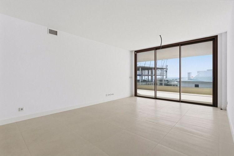 Apartment | Resale in Fuengirola in Fuengirola Others, Costa del Sol - Photo 3