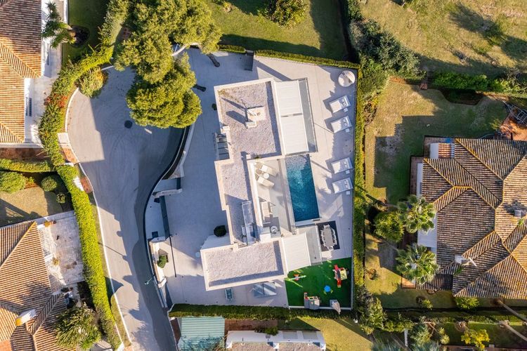 House | Resale in Los Monteros - Development photo 1