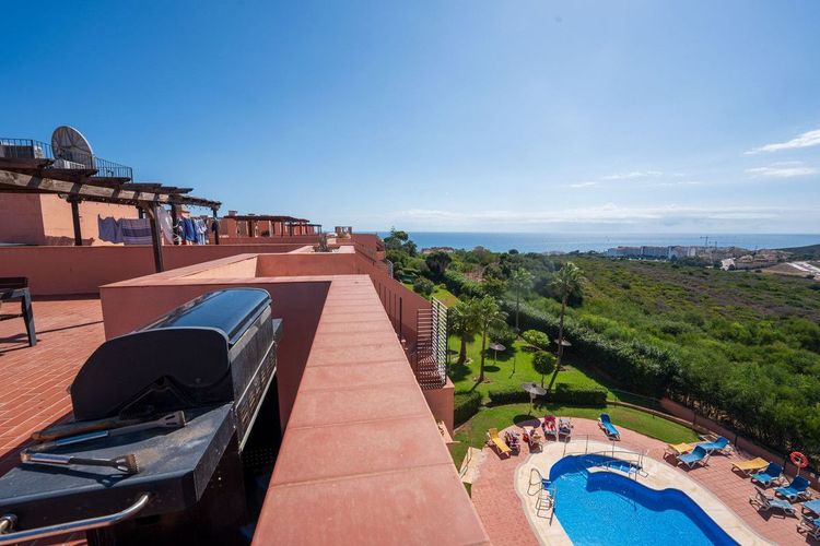 Penthouse | Resale in La Duquesa - Development photo 1