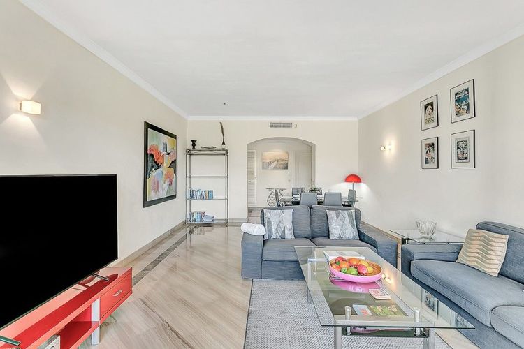 Apartment | Resale in Marbella in Marbella Others, Costa del Sol - Photo 4