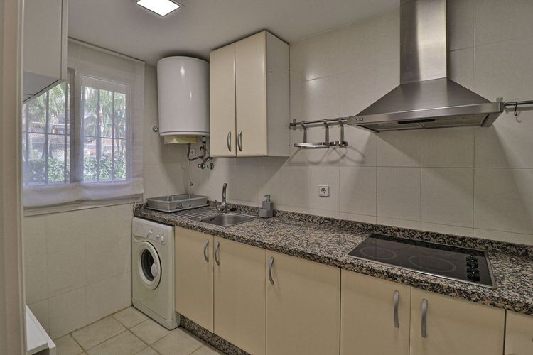 Apartment | Resale in Casares Playa in Casares Playa, Costa del Sol - Photo 5