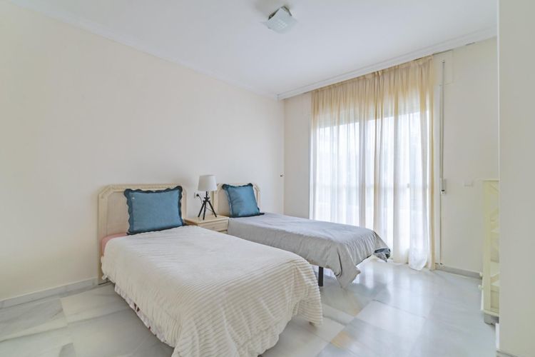Apartment | Resale in Marbella in Marbella Others, Costa del Sol - Photo 5