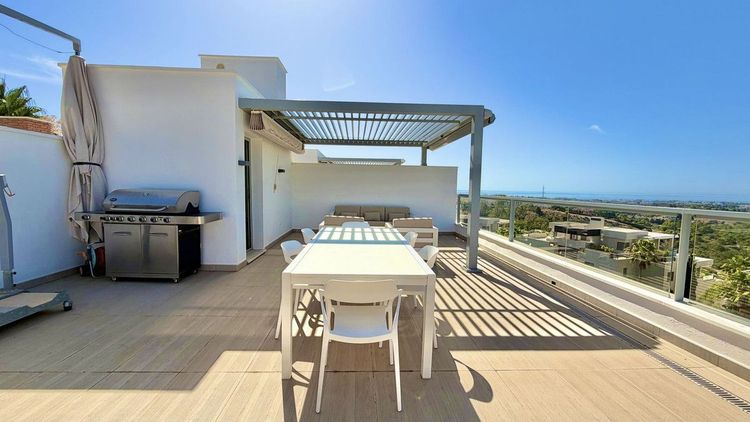 Penthouse | Resale in Los Arqueros in Los Arqueros, Costa del Sol - Photo 4