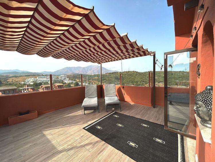 Apartment | Resale in Estepona in Estepona, Costa del Sol - Photo 3