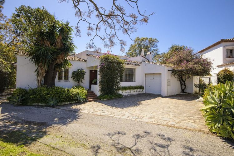 House | Resale in Guadalmina Baja - Development photo 1