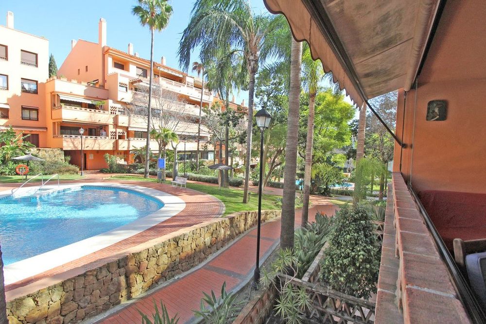 Apartment | Resale in The Golden Mile in The Golden Mile, Costa del Sol - Main property photo