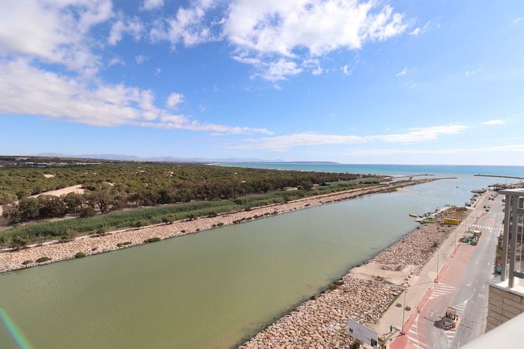Apartment | Resale in Guardamar del Segura in Guardamar del Segura, Costa Blanca - Photo 2