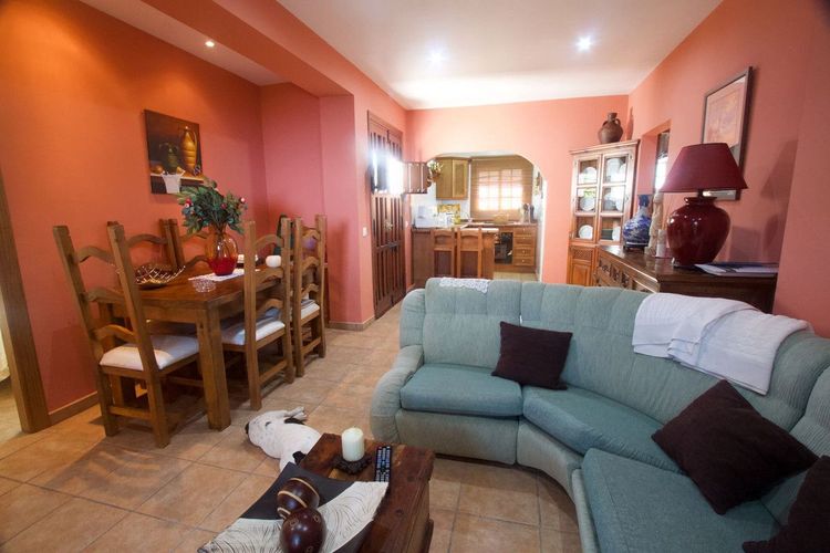 House | Resale in Casares in Casares Others, Costa del Sol - Photo 4