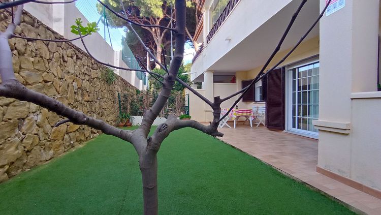 Apartment | Resale in Elviria - Development photo 1