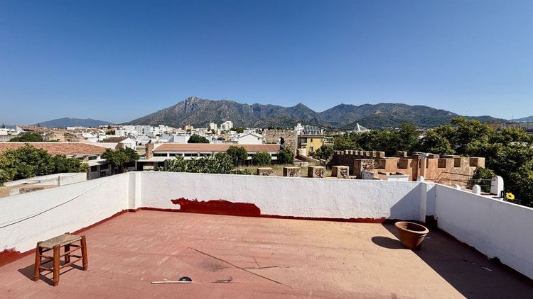 House | Resale in Marbella in Marbella Others, Costa del Sol - Photo 5